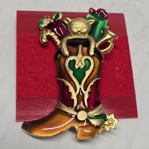 VTG Don Lin Christmas Cowboy Boot With Cat And Presents Figural Pin Brooch NWT